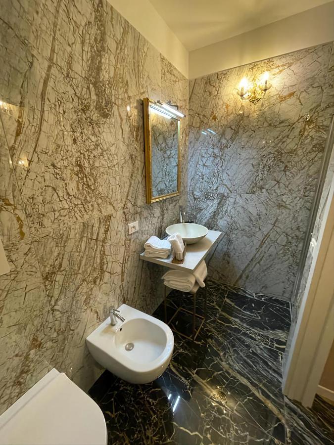 Prestige Suite Via Romagnoli Сирмионе Екстериор снимка